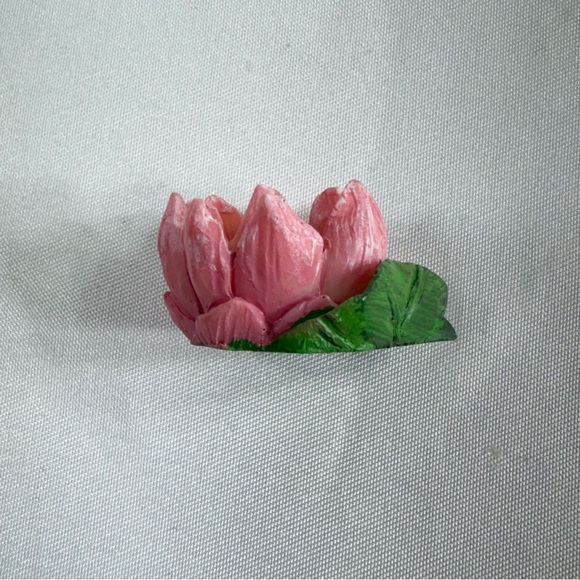 Miniature Pink Waterlily Ceramic - Picture 4 of 5